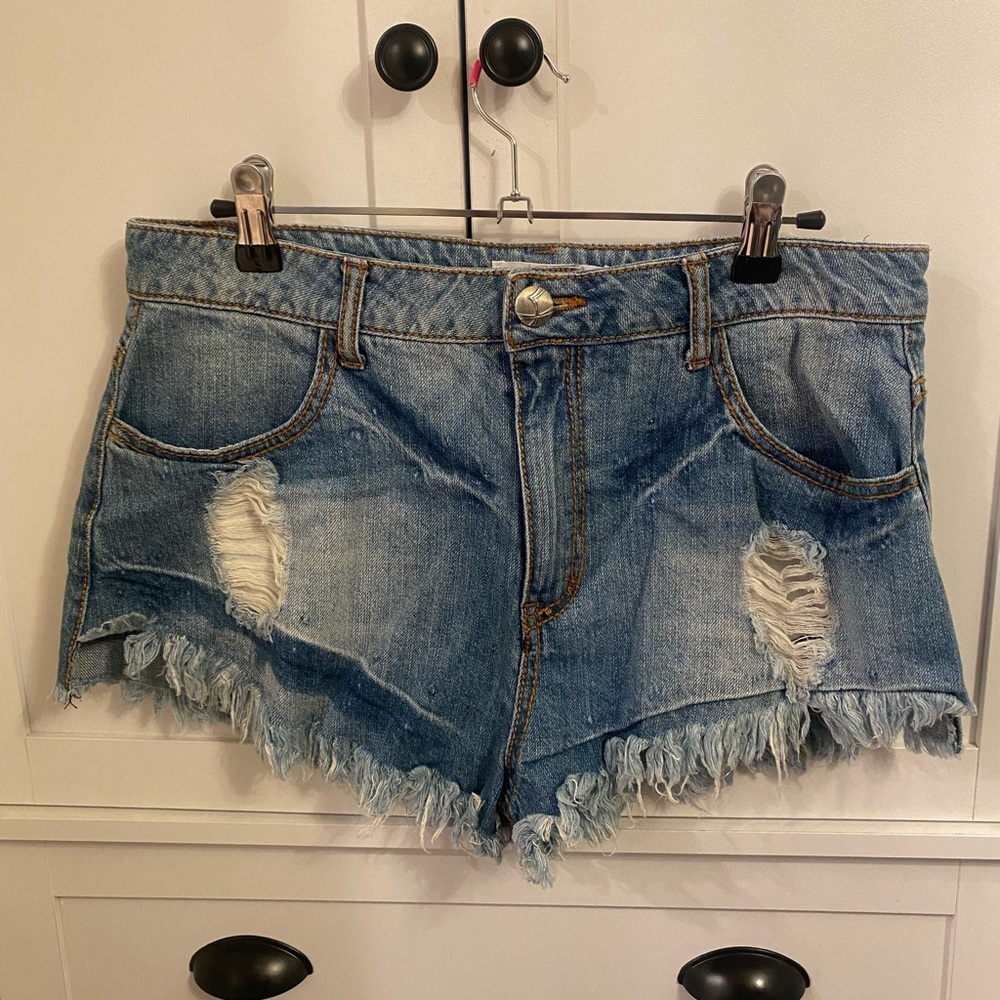 Distressed Shorts Size 11